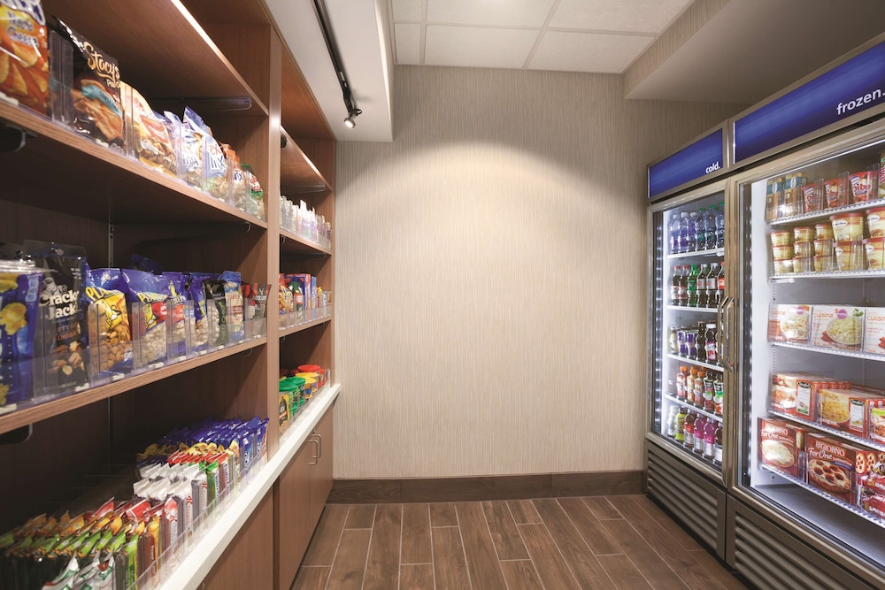 Hampton Inn Brigham City - photo 25