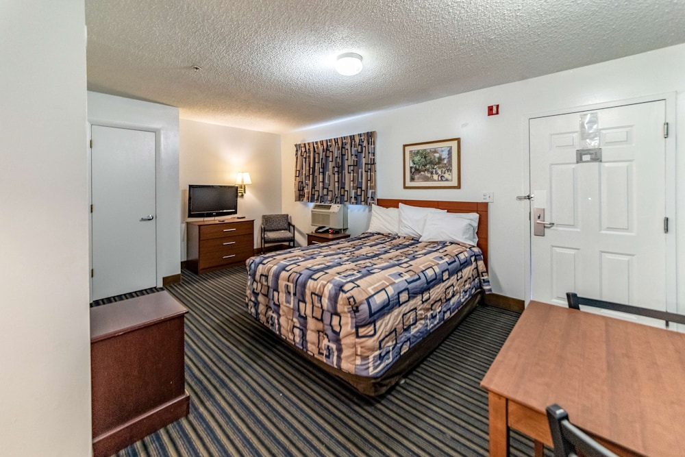Studio 6 Extended Stay Greensboro NC I 40 - photo 18
