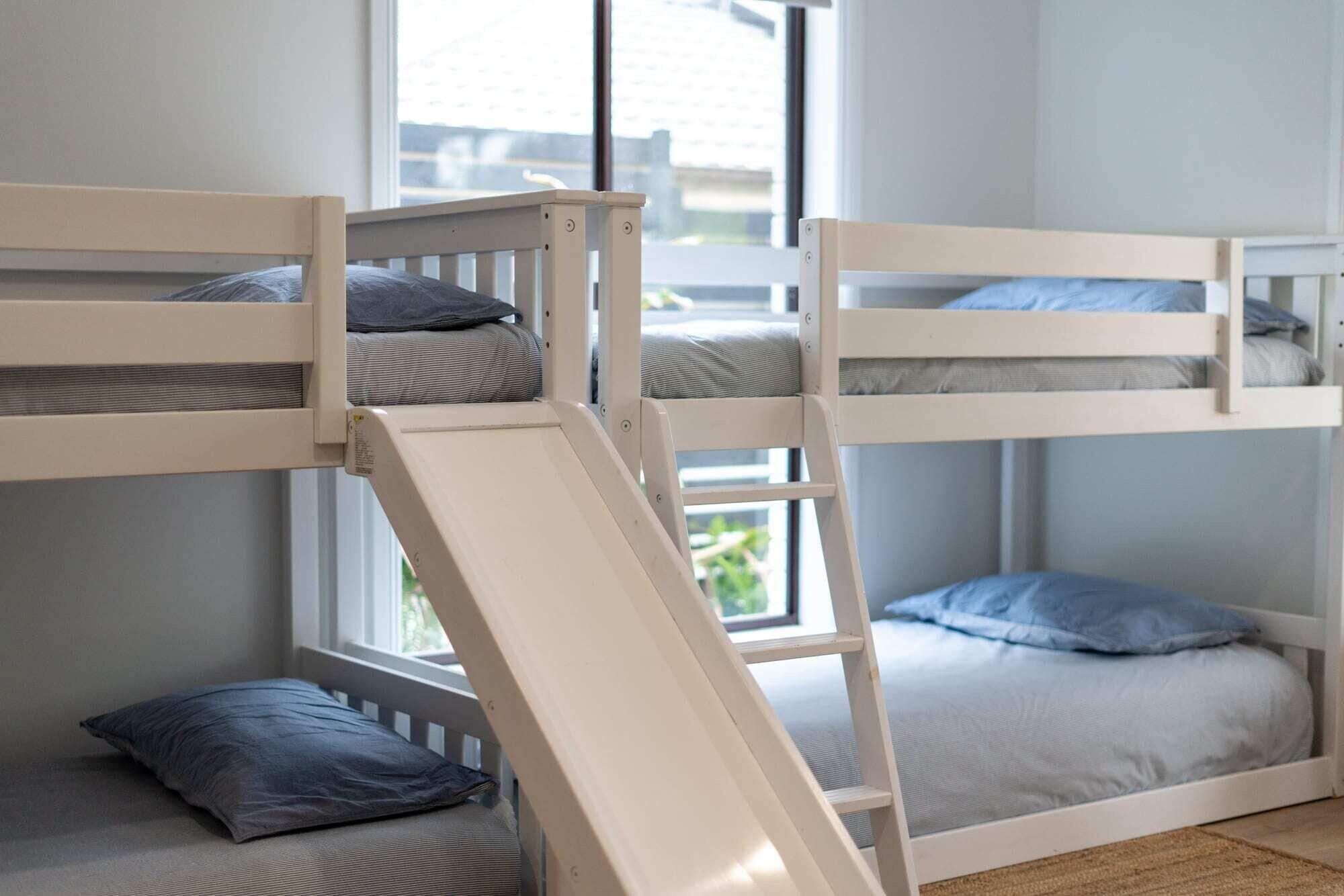 Surf Lodge Avoca Beach Waterfront to Avoca Lake — 4-Star Luxury Hotel in Avoca Beach, Australia