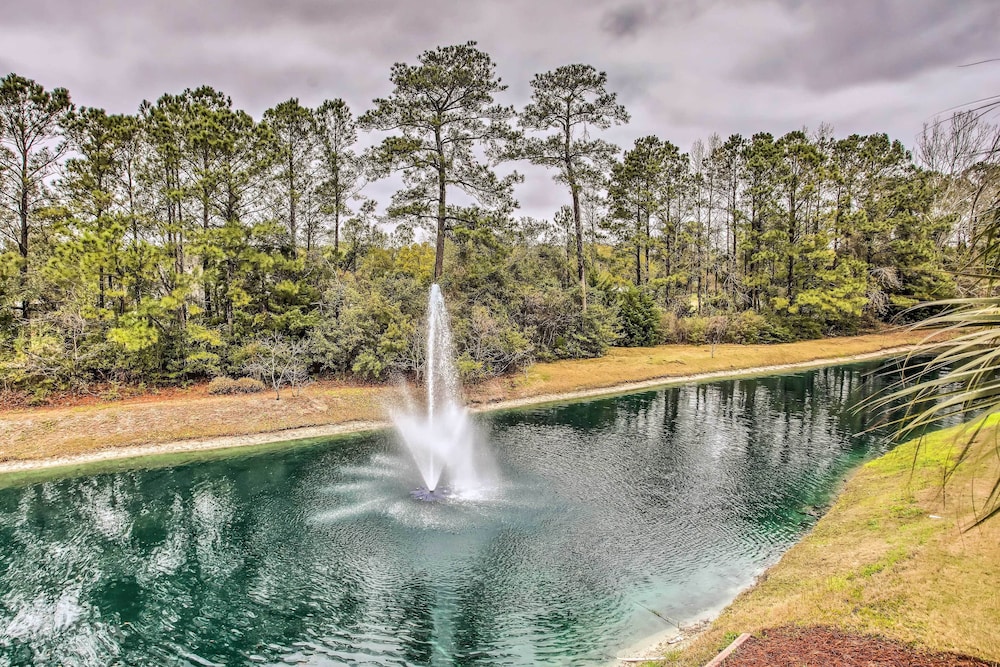Golf Resort Condo w Pool in North Myrtle Beach - photo 18