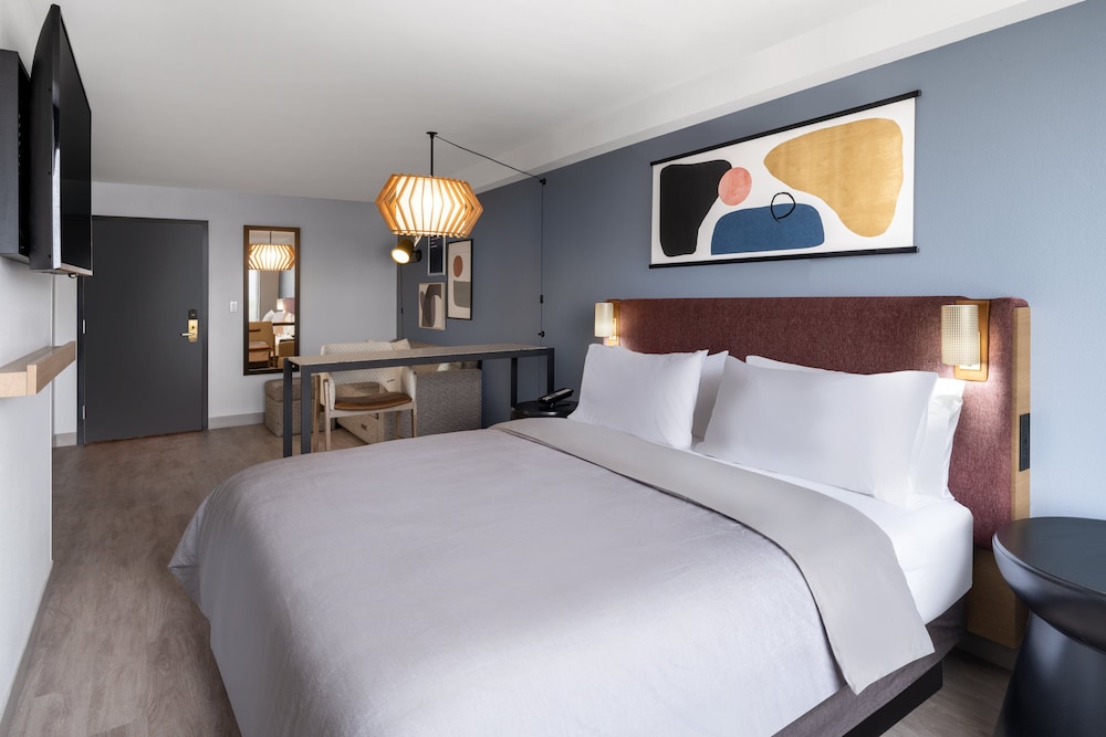Atwell Suites Austin Airport by IHG - photo 24