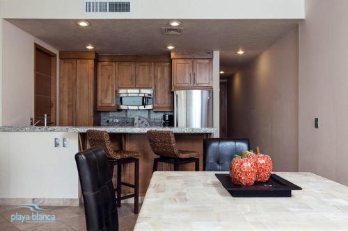 Playa Blanca Apartment 1405 — 4-Star Luxury Hotel in San Carlos, Mexico