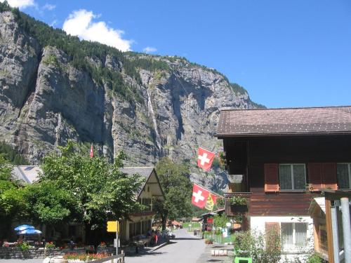 Hotel Restaurant Stechelberg Bed & Breakfast in Lauterbrunnen, Switzerland