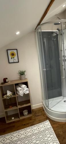 Sunflowers - carbon neutral hotel in Le Dorat