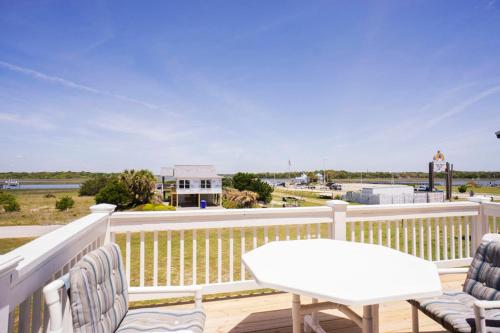 Shorebird by Oak Island Accommodations - photo 11
