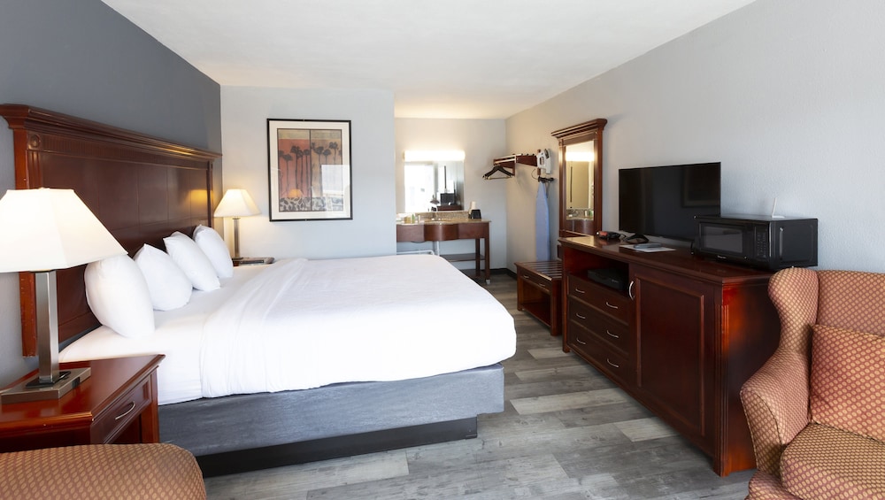 Sunrise Inn Williamstown - photo 8