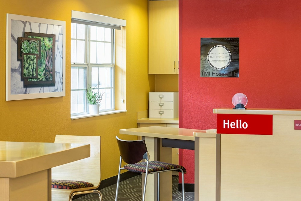 TownePlace Suites By Marriott Phoenix North - photo 2