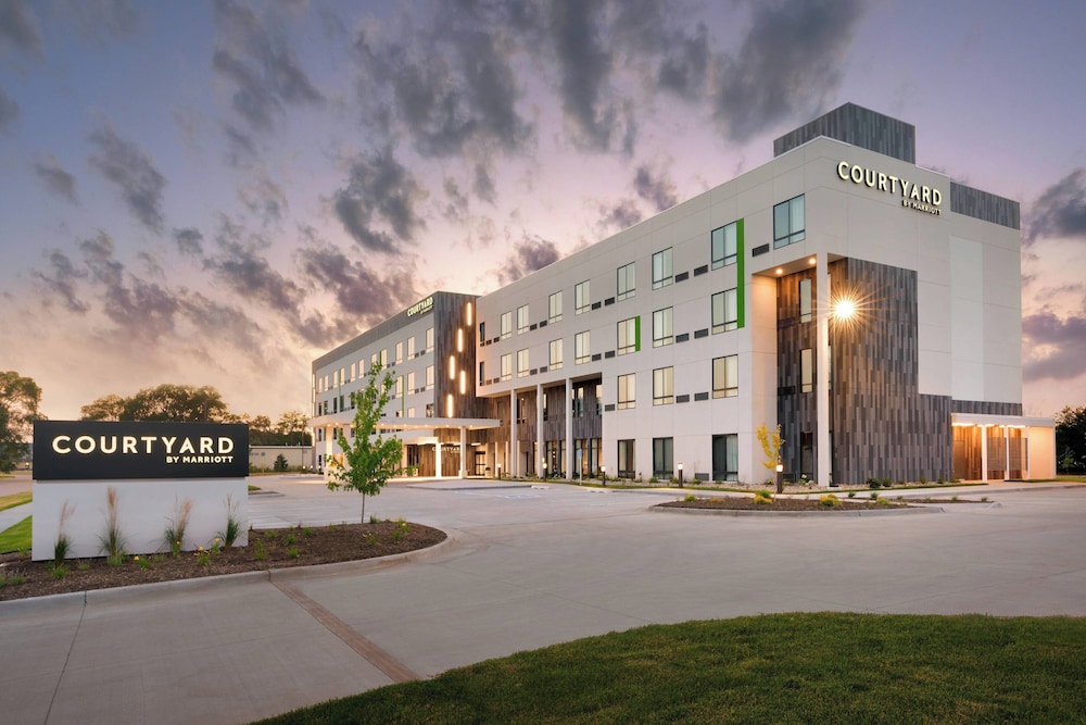 Courtyard by Marriott Ames in Ames, United States