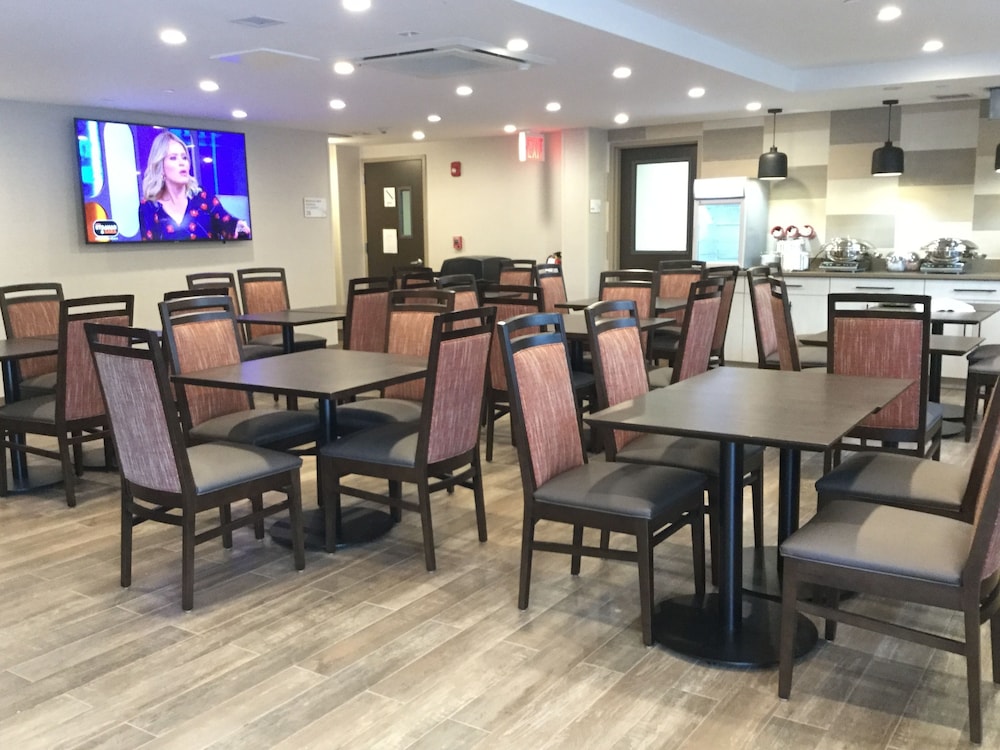 Ramada by Wyndham Bronx Terminal - photo 20
