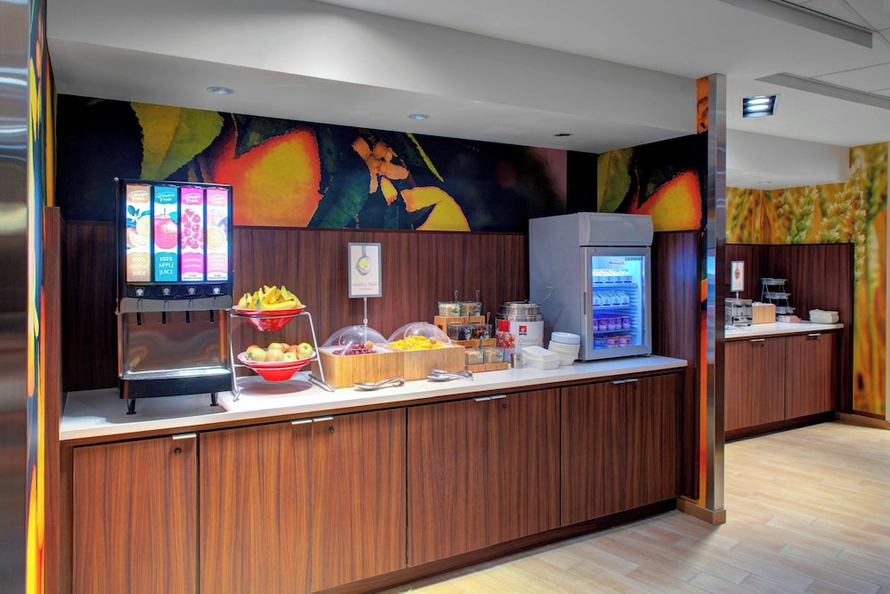 Fairfield Inn & Suites by Marriott Hollister - photo 31