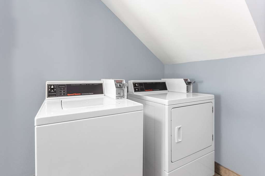 Super 8 by Wyndham Kokomo - photo 24