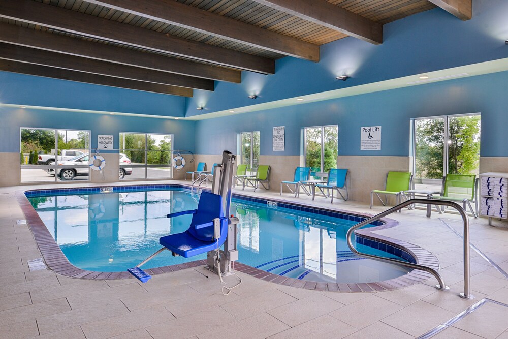 Holiday Inn Express & Suites Siloam Springs by IHG - photo 28