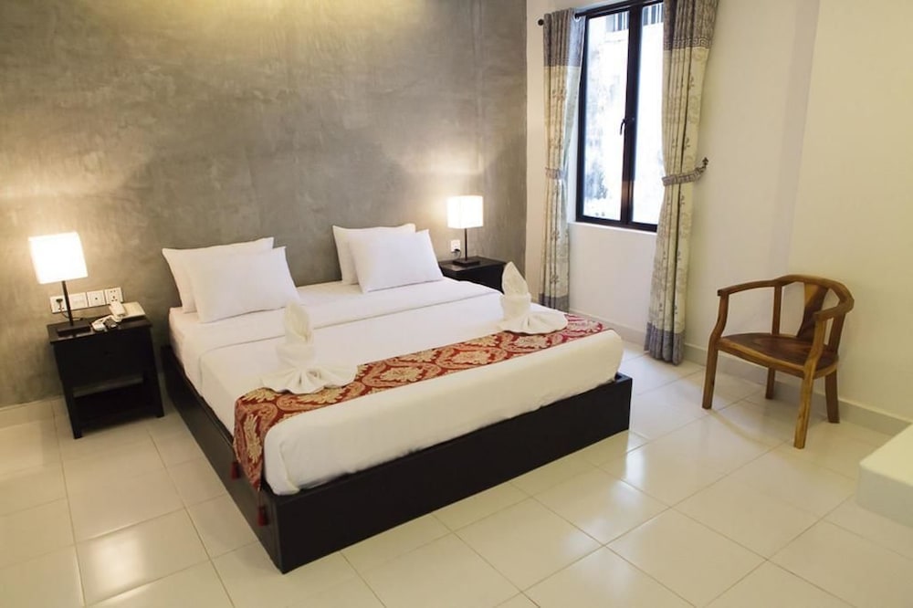 Brigade Manager Hotel — Phnom Penh — photo 4