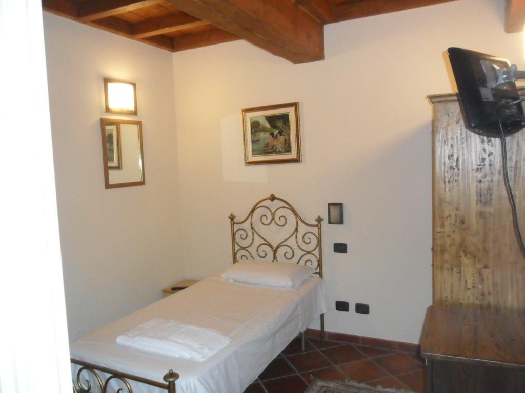 Agriturismo Al Navile — 4-Star Luxury Hotel in Malalbergo, Italy