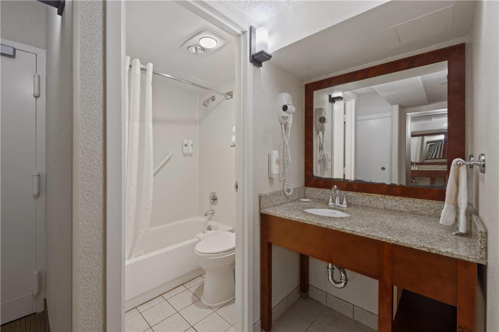 Comfort Inn by the Bay - photo 28