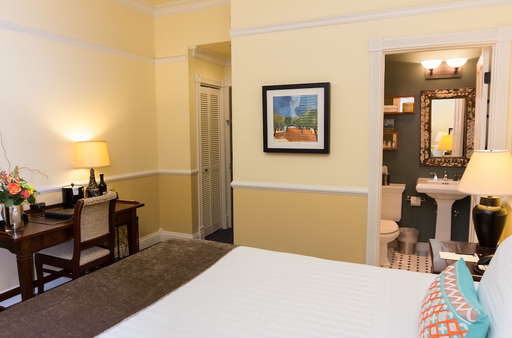 Majestic Inn & Spa - photo 38