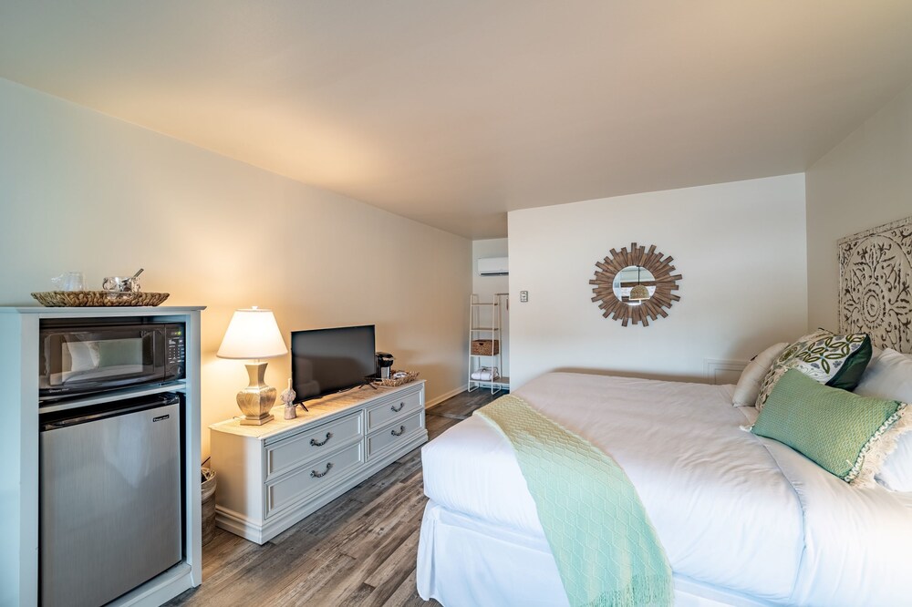 Ocean Glass Inn - photo 14