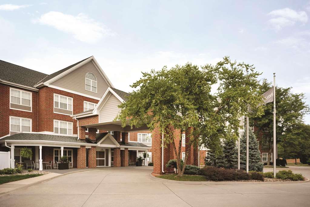 Country Inn & Suites by Radisson Des Moines West IA - featured photo