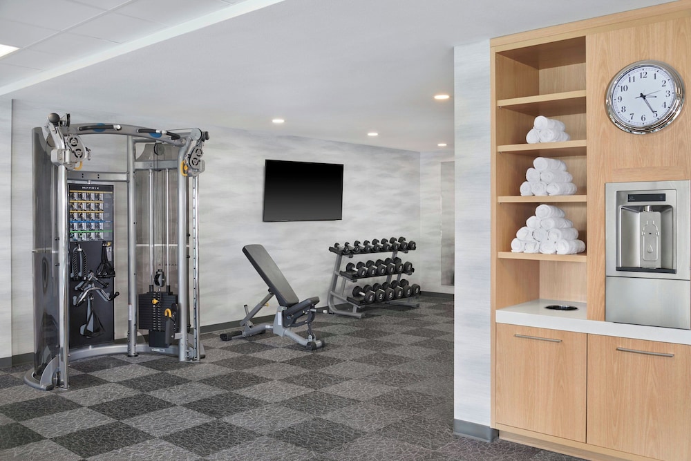 Fairfield Inn & Suites Columbus - photo 17