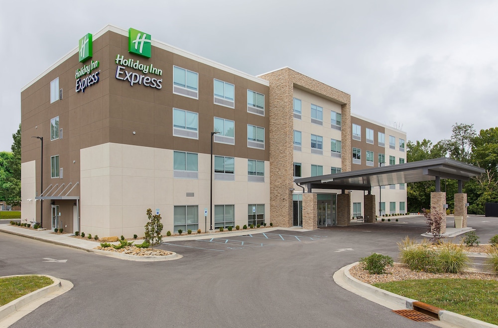 Holiday Inn Express Williamsburg by IHG - photo 60