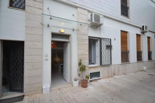 Golden Bay — 4-Star Luxury Hotel in Trani, Italy