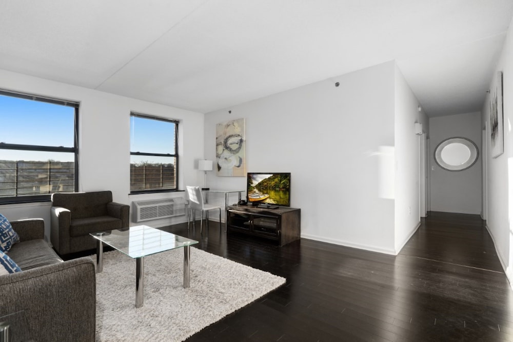 Global Luxury Suites At Chancery - photo 15
