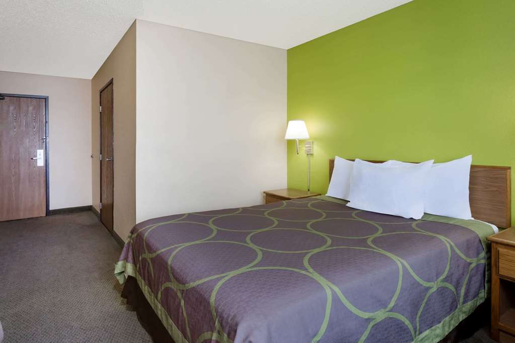 Super 8 by Wyndham Tappahannock VA - photo 12