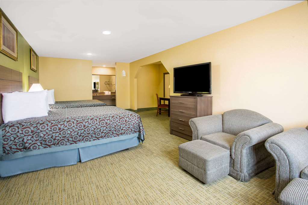 Days Inn by Wyndham Abbeville - photo 14