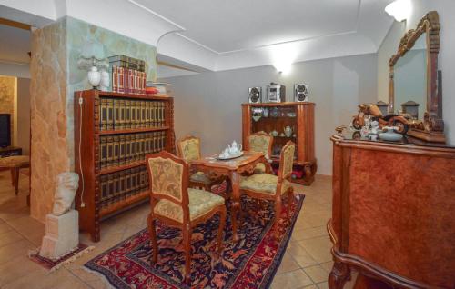Gorgeous Home In Vittoria — Vittoria — photo 4