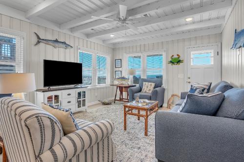 Lowe Tide by Oak Island Accommodations - photo 33