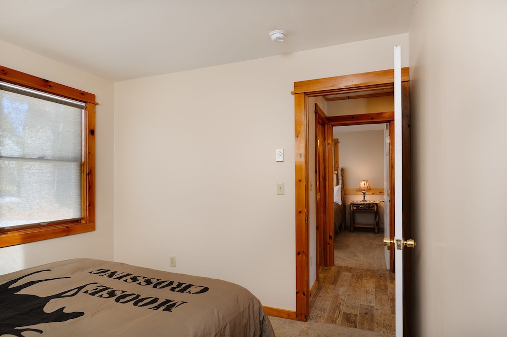 Cobble Mountain Lodge - photo 14