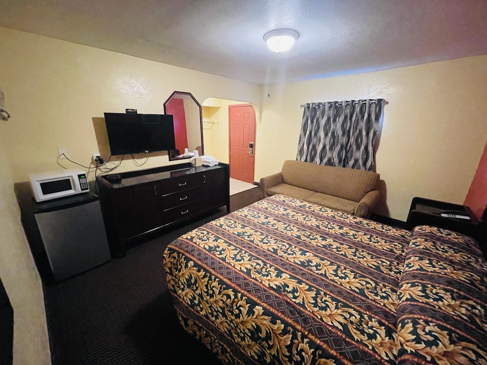 Royal Palms Motel & RV Park - photo 3