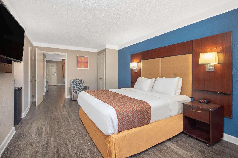 Baymont Inn and Suites MariettaAtlanta North - photo 11