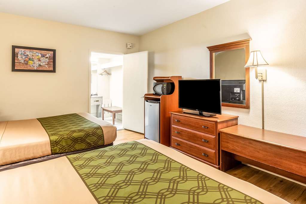 Econo Lodge Lake City North - photo 10
