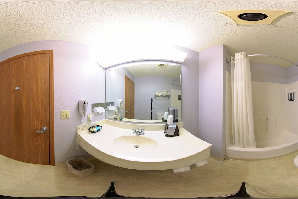 Coratel Inn and Suites by Jasper New Richmond - photo 18