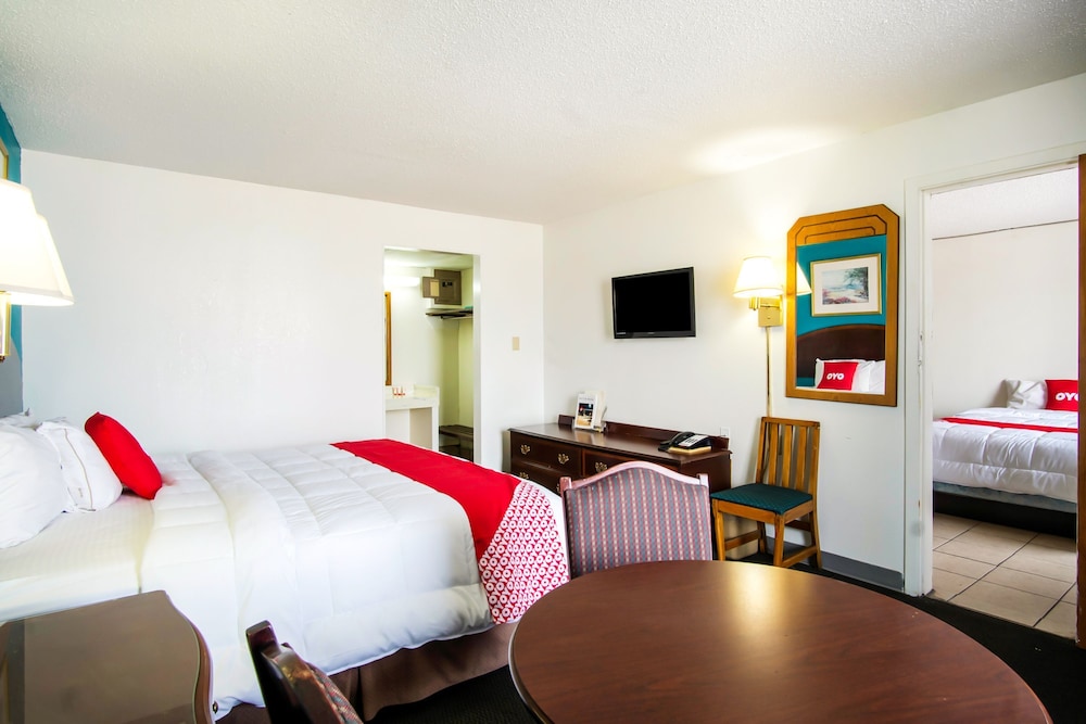 OYO Hotel Hutchinson West 4th Ave - photo 24