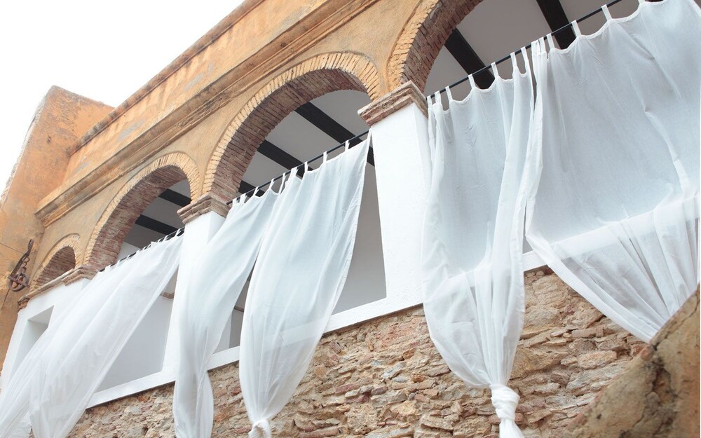 Bypillow Cluc Begur - carbon neutral hotel in Begur