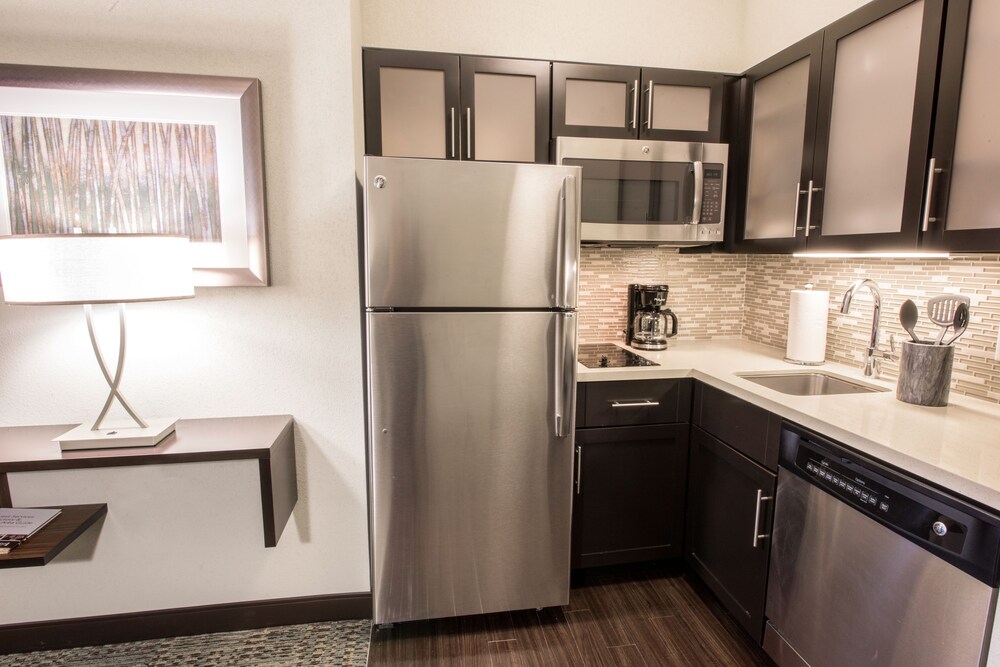 Staybridge Suites Albany Wolf Rd Colonie Center by IHG - photo 14