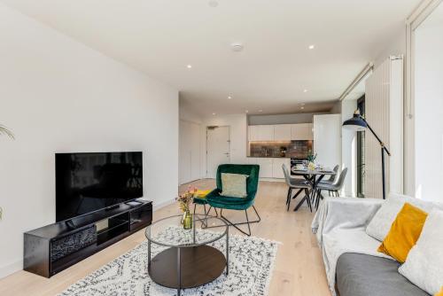 Khayat Homes The Riverre Luxury 2 Bed Apt — 4-Star Luxury Hotel in London, United Kingdom