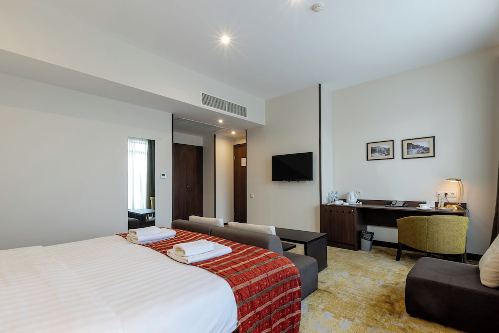 Citrus Hotel