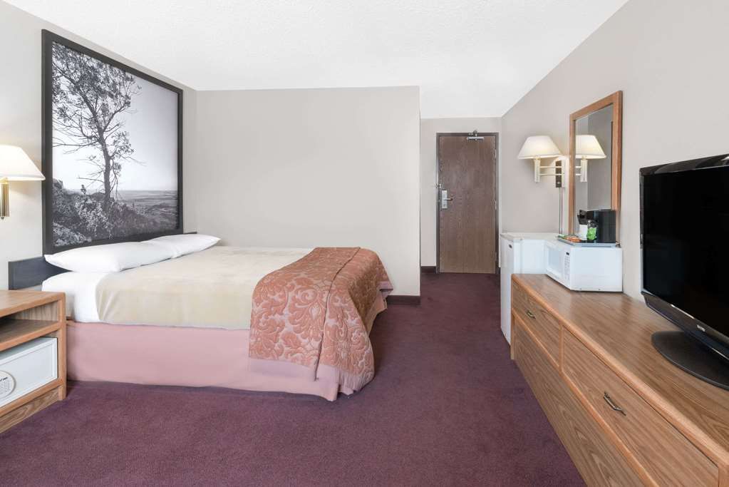 Super 8 Valley City - photo 6
