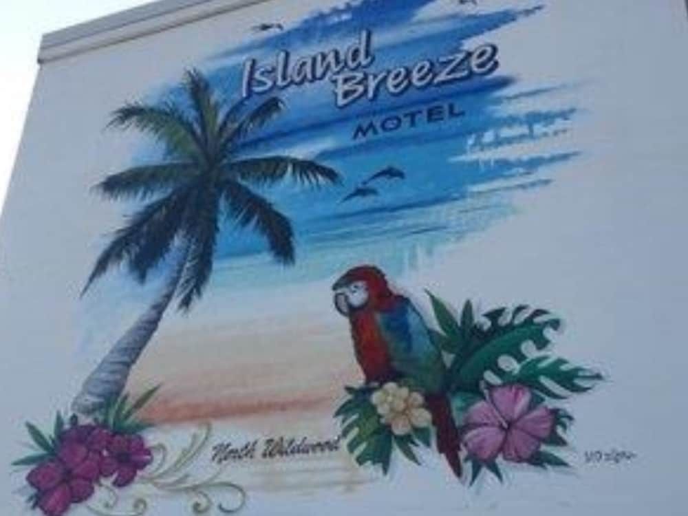 Island Breeze Motel - photo 17