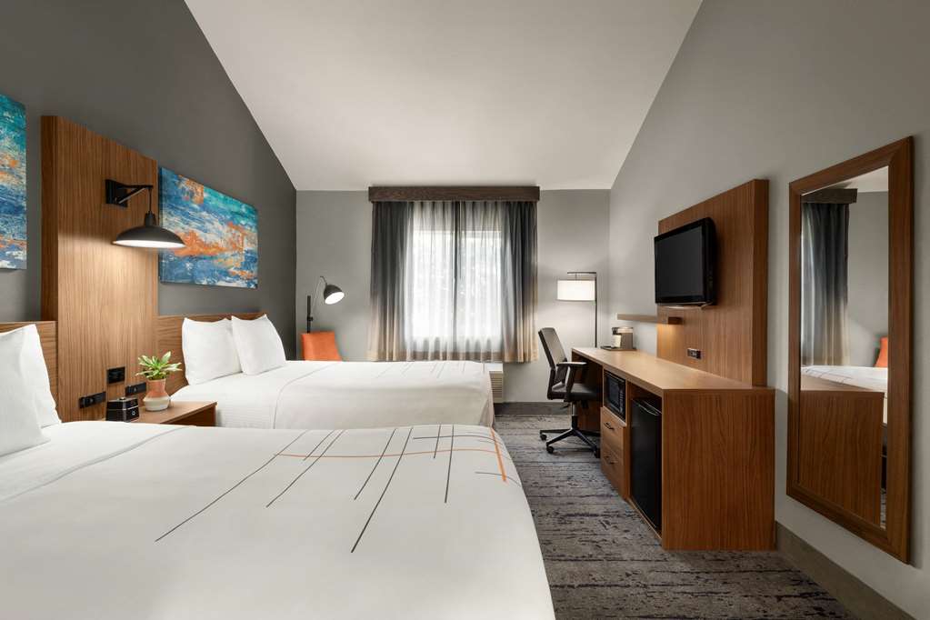 La Quinta Inn & Suites by Wyndham Salem OR - photo 10