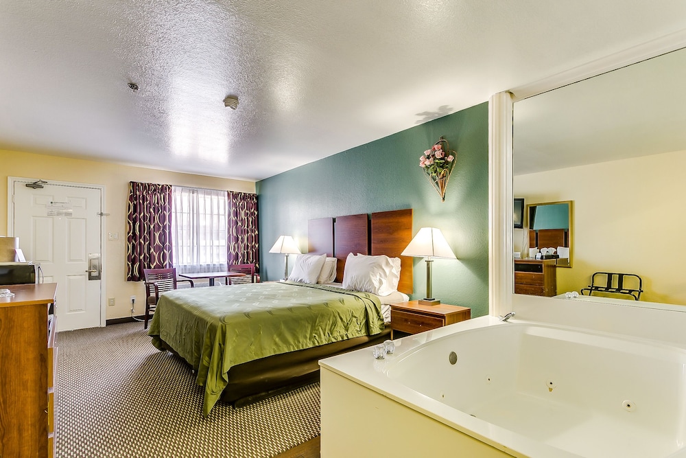 Baymont by Wyndham Willow Park - photo 8