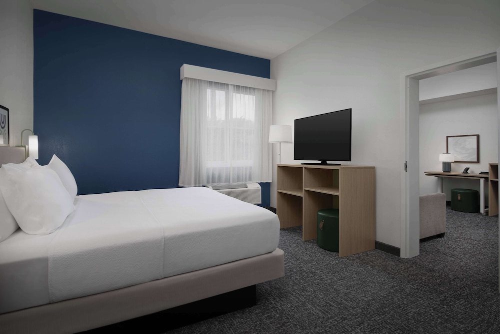 Spark by Hilton Miami Doral - photo 13