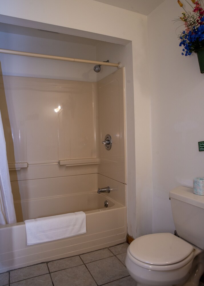 Chestnut Grove Resort - photo 77