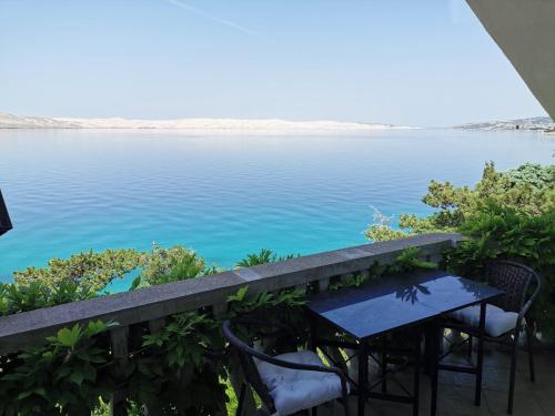 Apartment Christian — 4-Star Luxury Hotel in Karlobag, Croatia