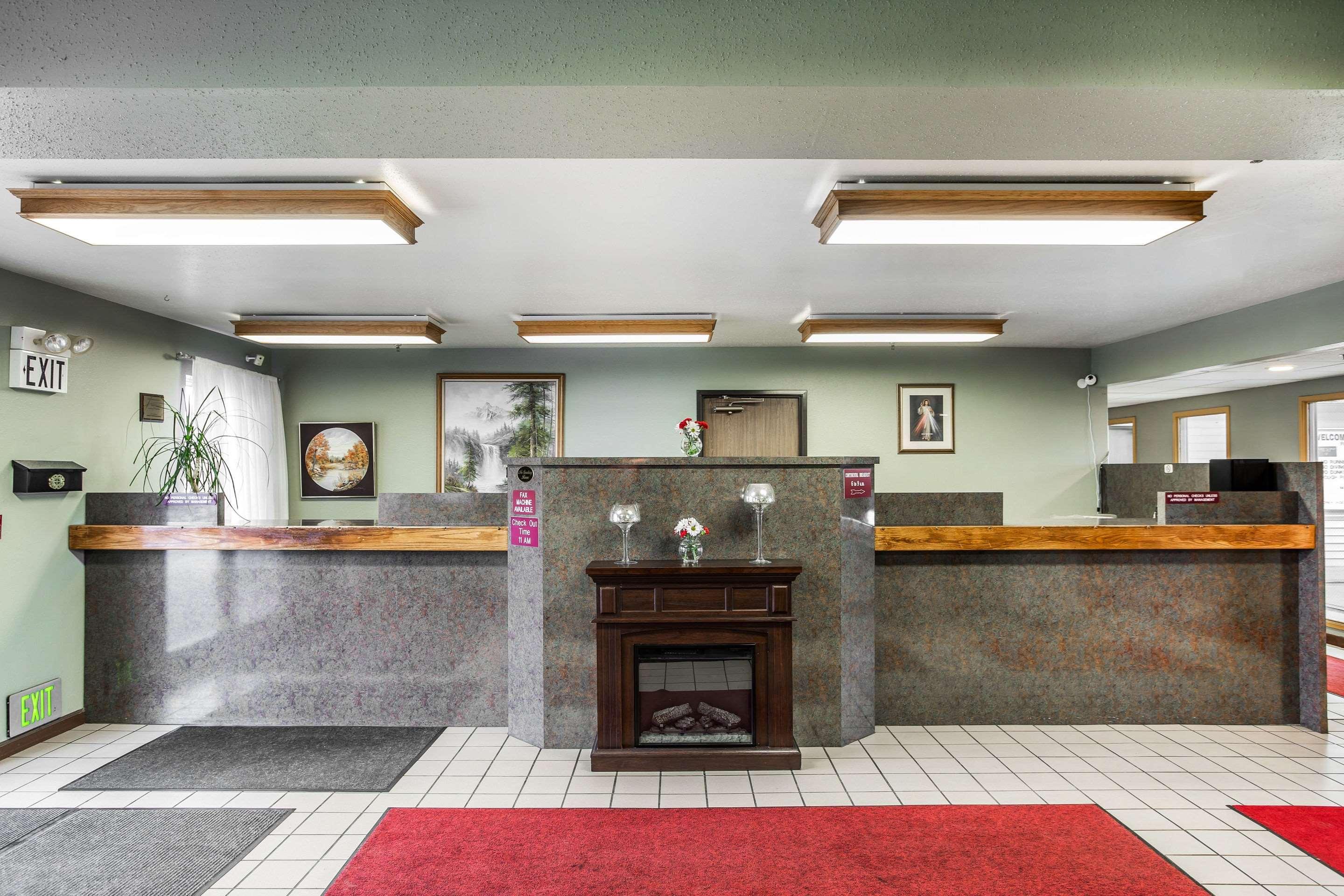 Econo Lodge Laramie WY - photo 33