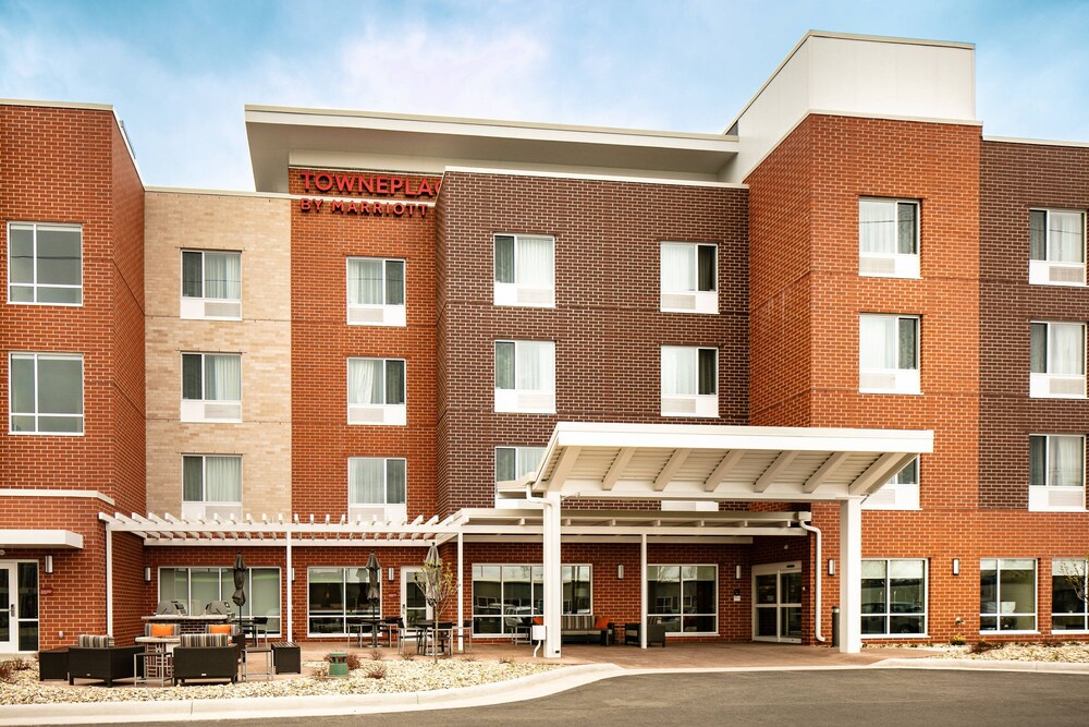 TownePlace Suites by Marriott Dubuque Downtown - carbon neutral hotel in Dubuque