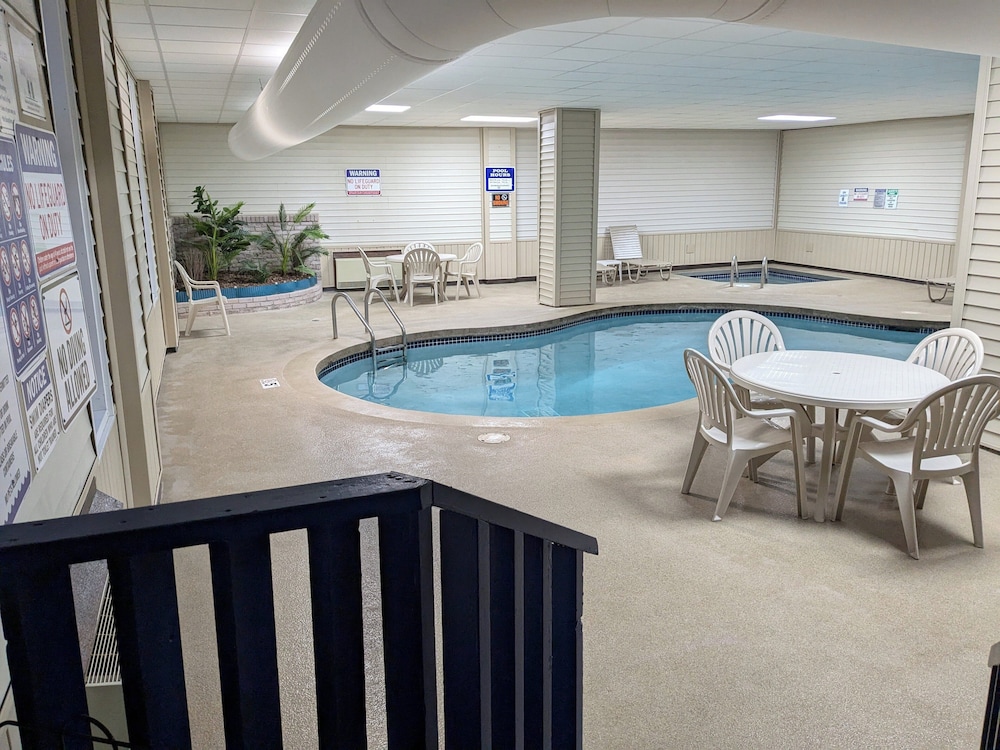Magnuson Hotel Copper Crown - photo 31